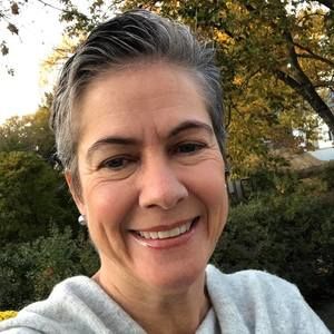 Meet your Posher, Carolyn